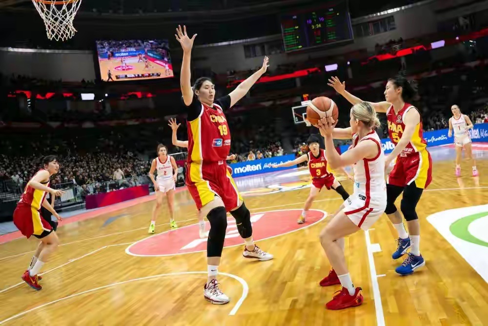 晋级世界杯难掩短板，中国女篮需在阵痛中破局篮球女篮 3月15日晚，武汉体育中心终