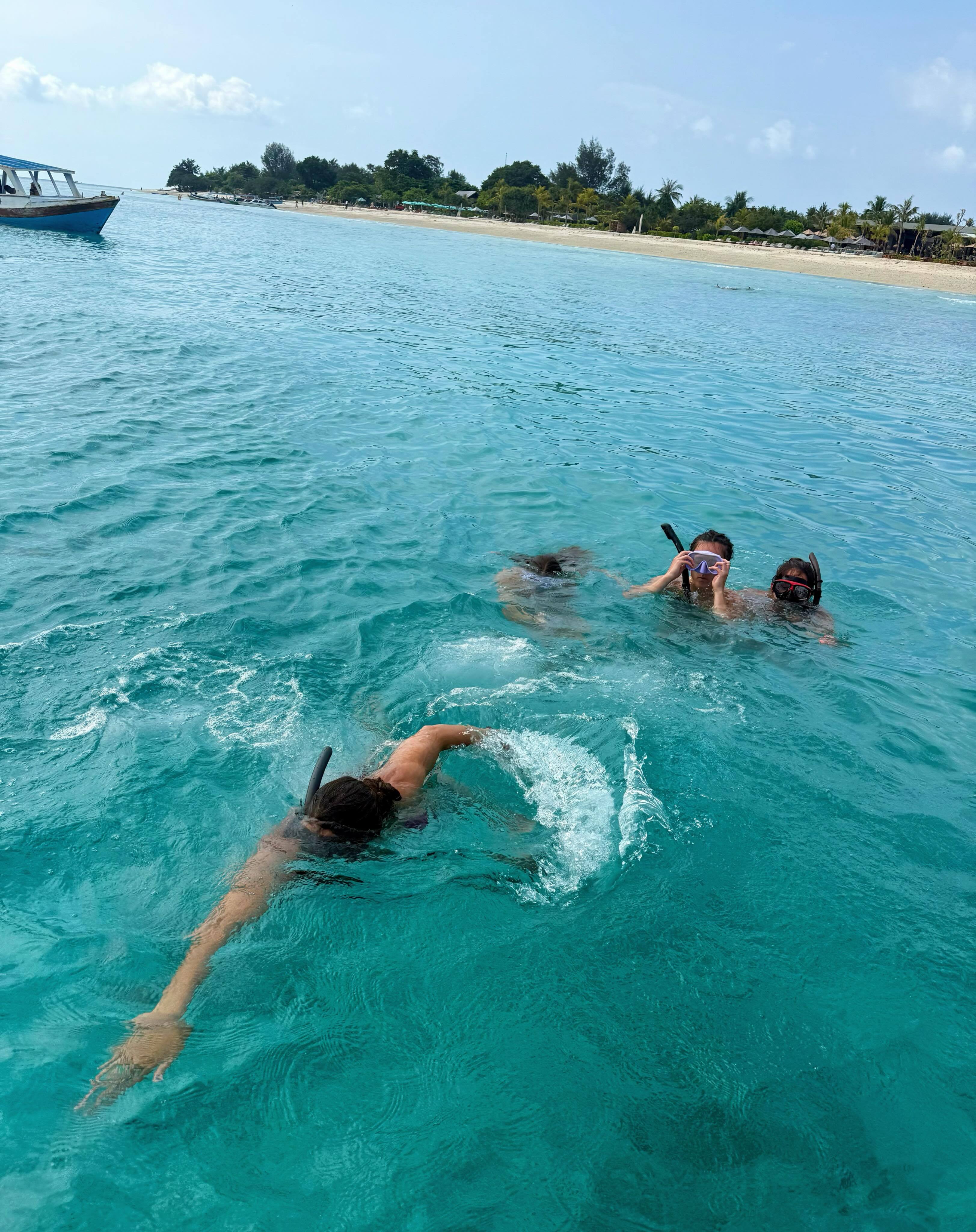 girls trip pt.2逗包给我分析一下好闺蜜在一张床上裸睡是啥意思 