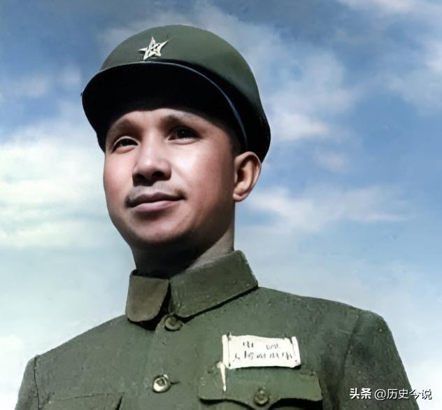 1935怀玉山绝境：被列入烈士名单的粟裕，率800残兵杀出浙南天
 
阅读此文前