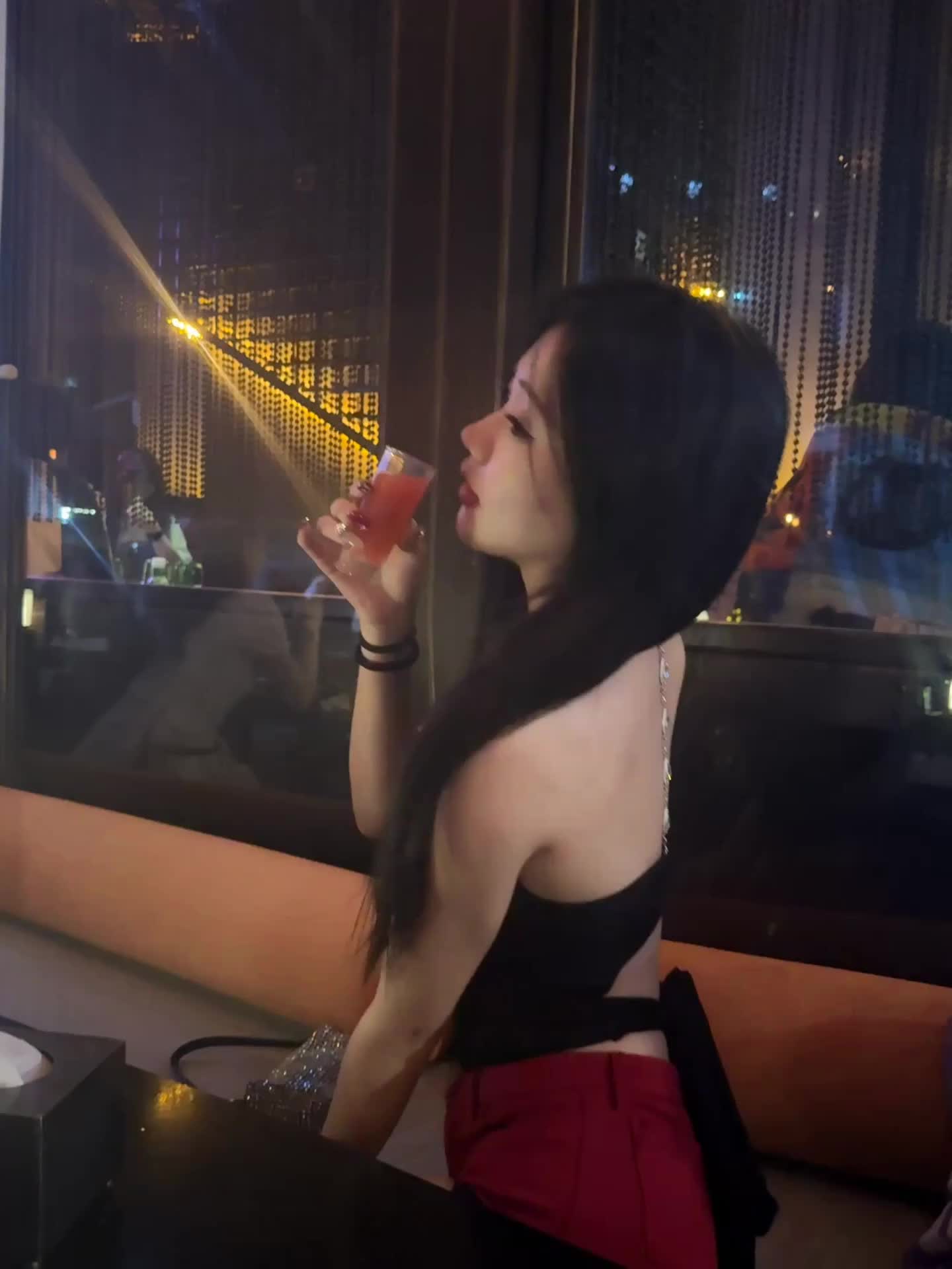 不要相信任何女人 除非那个女人是我