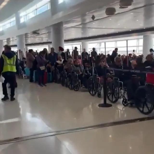 印度航空太鸡贼了！印度最大廉航靛蓝航空曾突然宣布，自 7 月 1 日起暂停印度往
