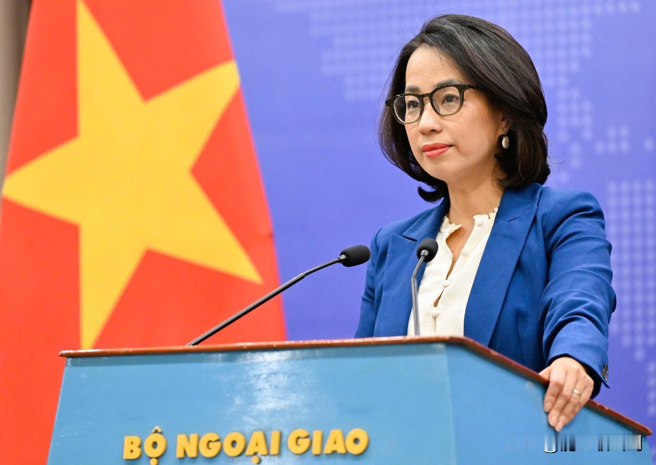 莫名其妙的越南。越南外交部发言人范秋姮说了一番莫名其妙的话，她要求中国和菲律宾在