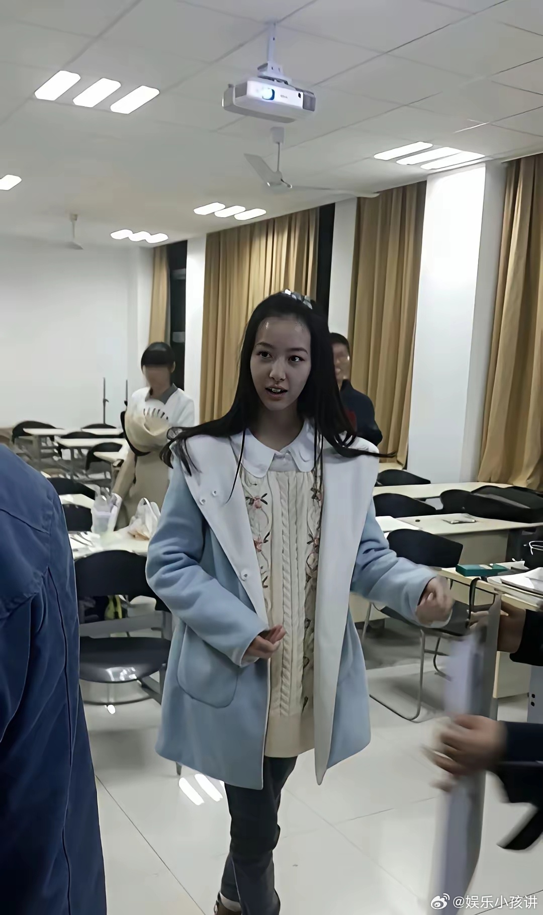 陈都灵大学时期，不愧是校花，这个素颜状态秒了多少人 