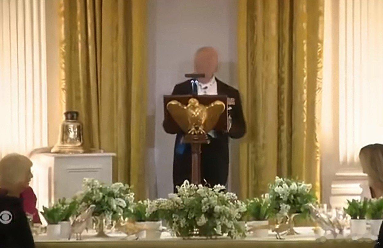 查尔斯国王给特朗普送了口钟哈哈哈哈，快点走吧他还是