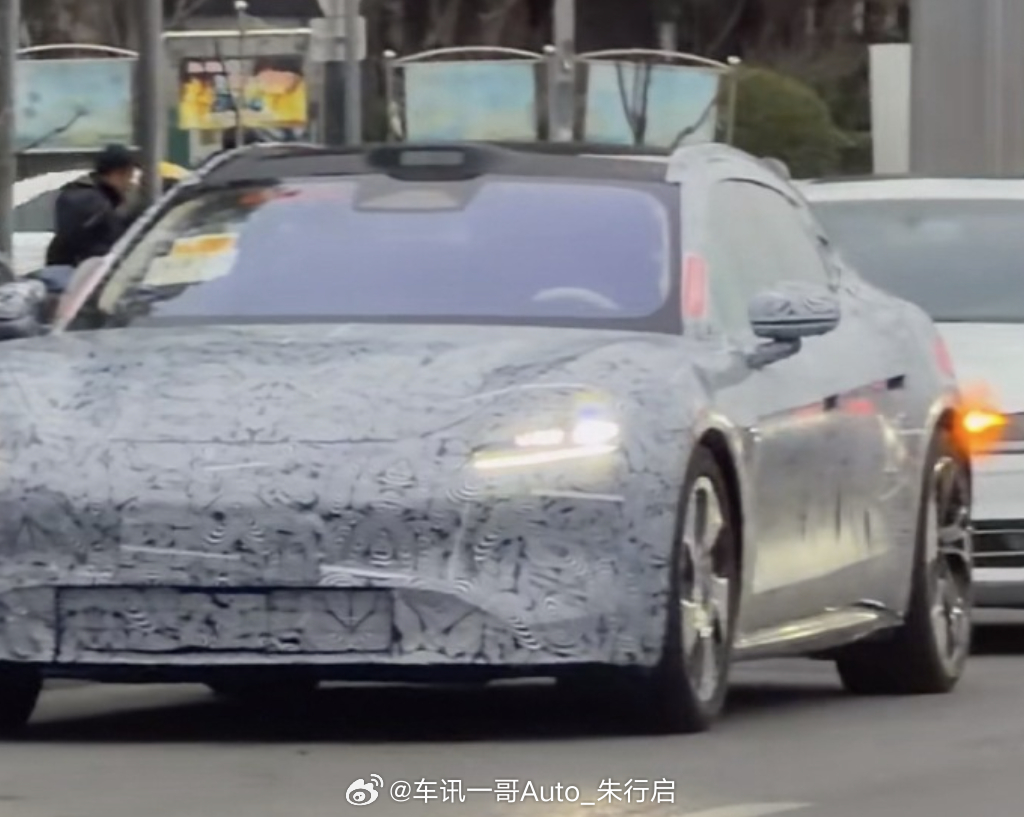 尚界猎装车的谍照图曝光整车看着还是挺运动的不知道内饰有没有啥新亮点