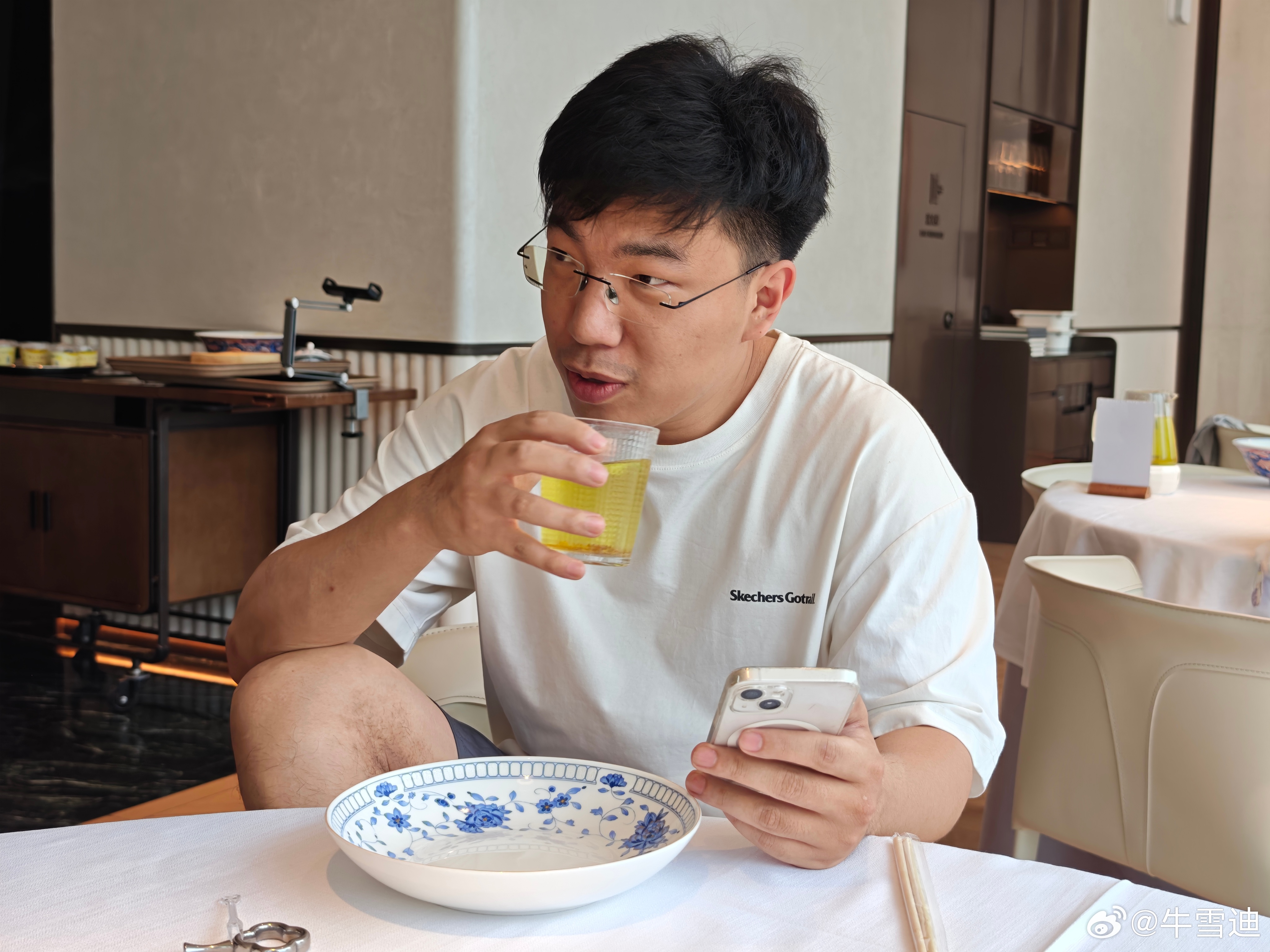 人活明白了 就知道躲人 合群是消耗 独处是自愈 北京