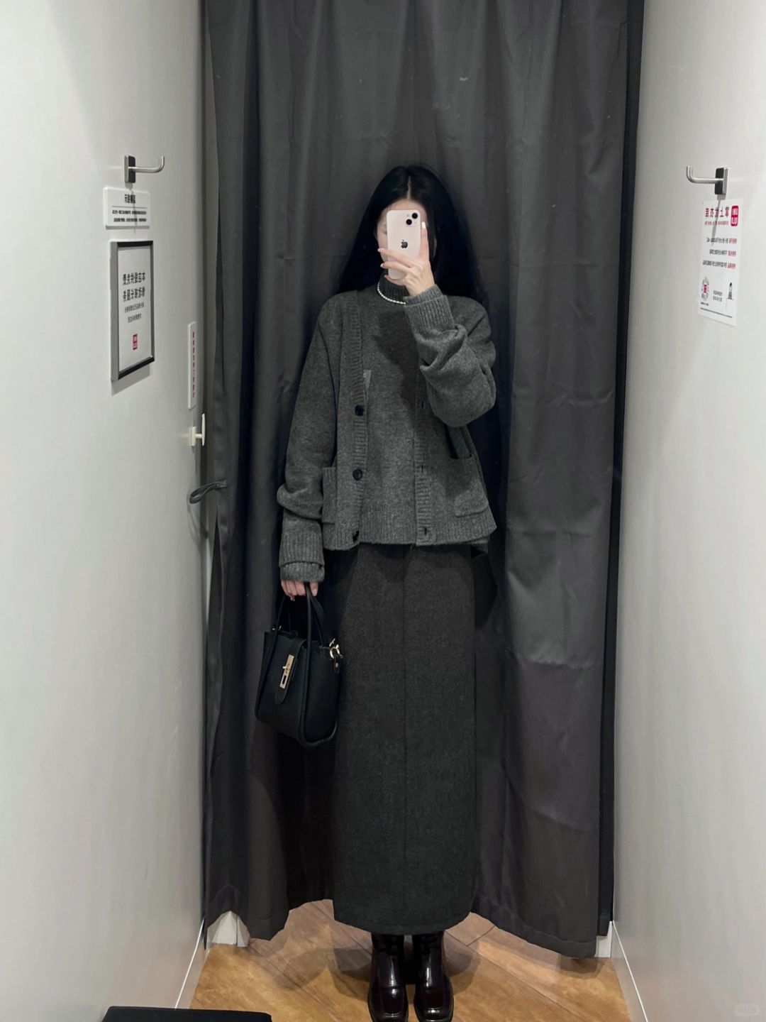 优衣库竟有格雷系穿搭??✒️📃这套贵气知识分子感拉满…
