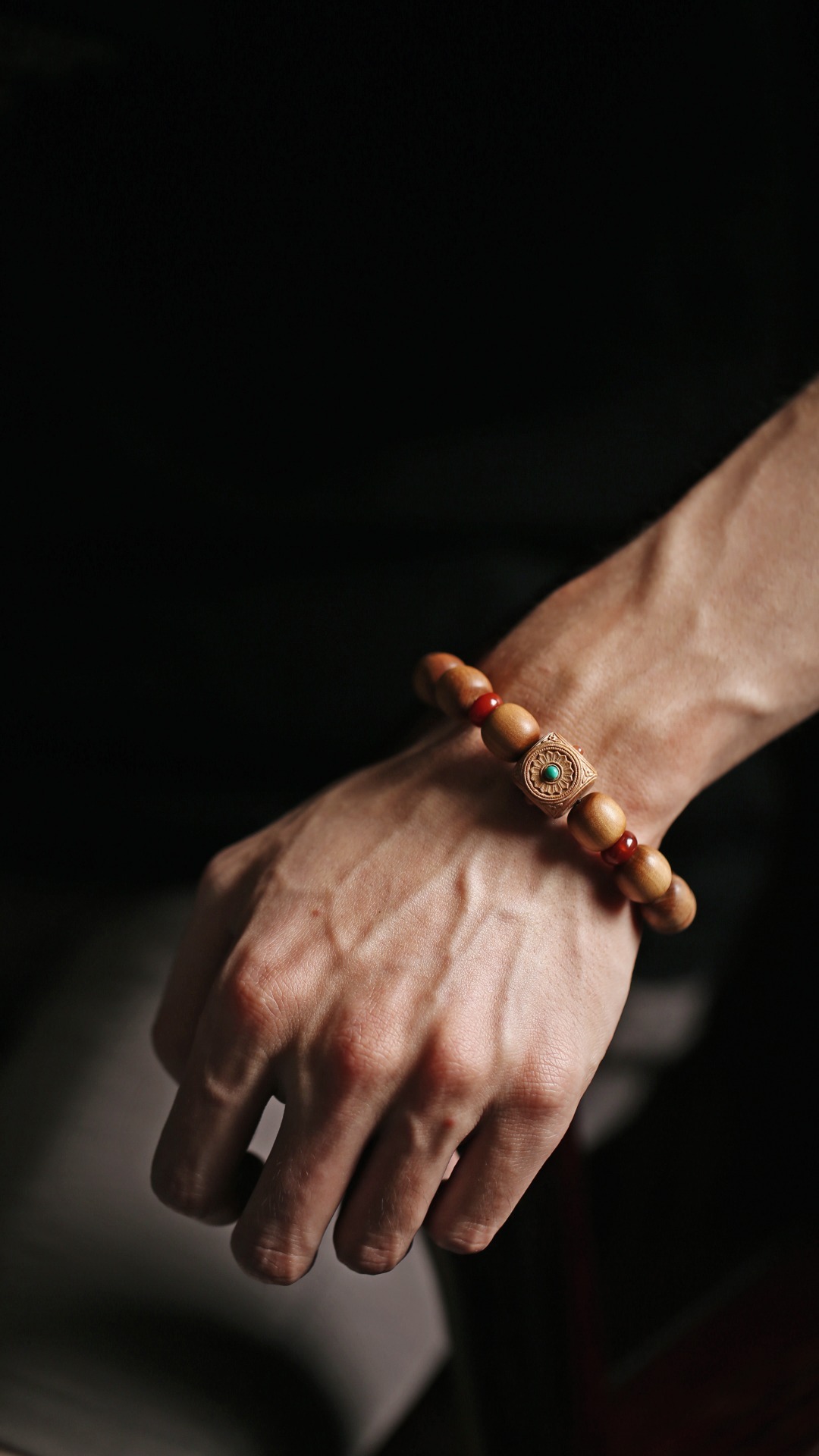 老山檀香 原创【云谦】12*12mm清新的配珠色调，点缀于珠串之间，增加了老山檀