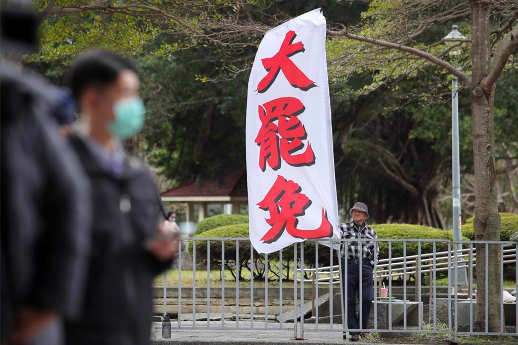 沈富雄在28日的政治评论节目《少康战情室》中表达了他的深切感慨，称此事令他感慨万