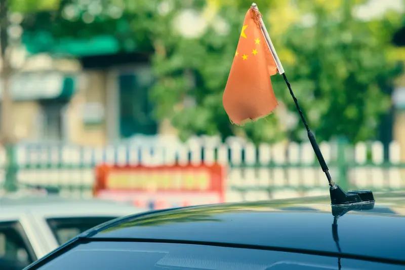 比如比亚迪汉系列，它的“Dragon Face”家族式设计语言，将中国龙元素展现