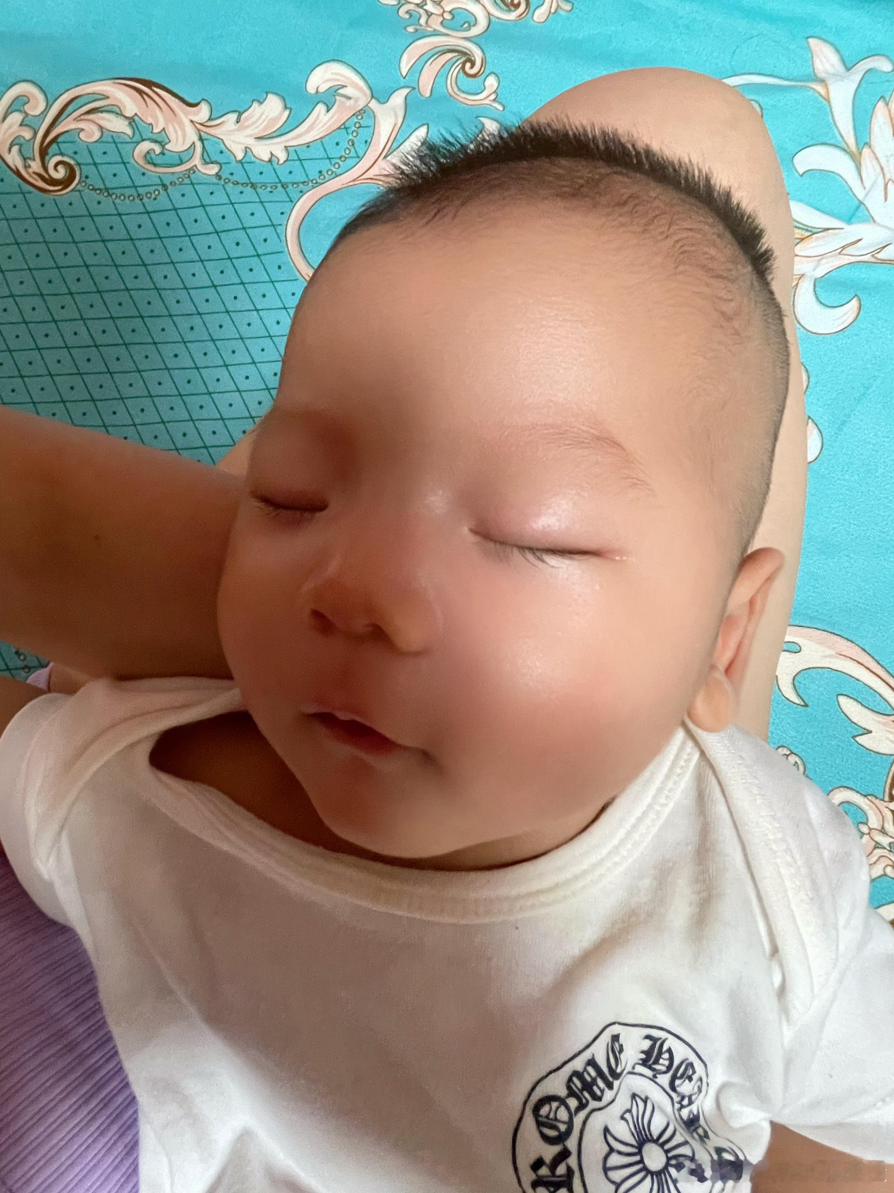 女生的体重永远是个谜总是飘乎不定97/1031️⃣1️⃣1️⃣天我的男孩儿长牙啦