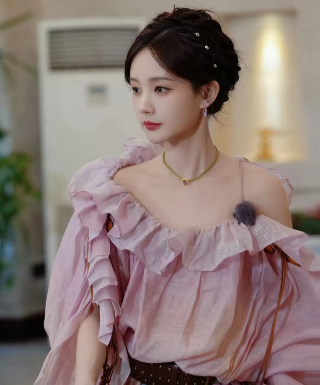 看完《天地剑心》，终于明白为啥李一桐总演女主，却又一直红不了的原因。这部剧里所有