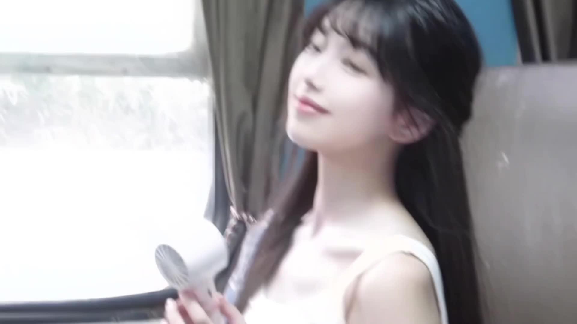 唯一纯白的茉莉花.