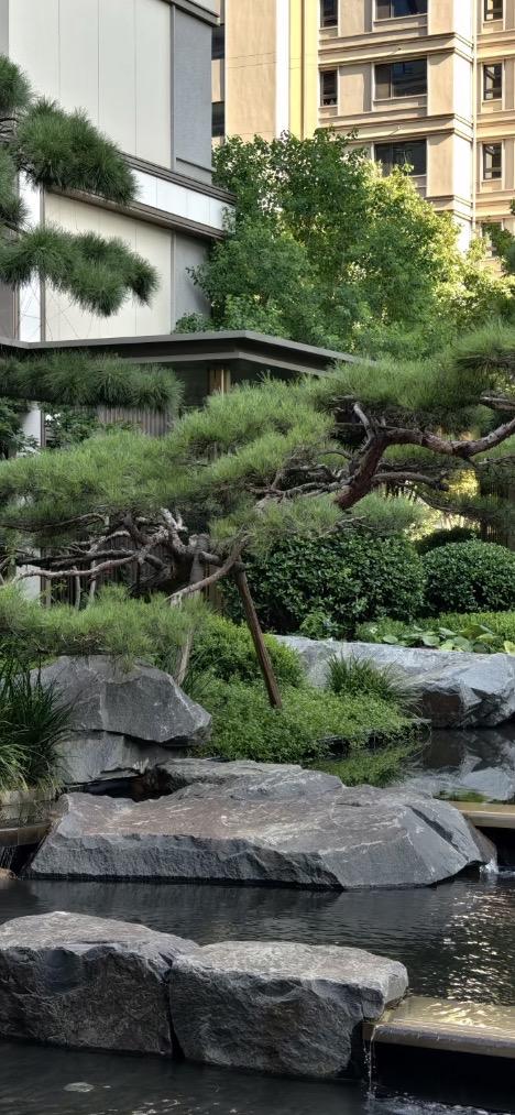 昨日（7.21），北京二手房市场数据来了：首次迎来四降！

网签量降了！

昨日