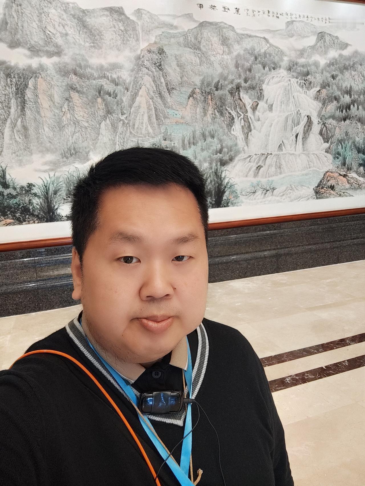 做一个专业的自媒体人，我虽然参加很多两岸媒体交流活动，但我会非常小心拍摄敏感材料