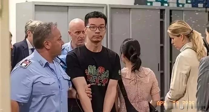 前几天，那位在意大利被秘密逮捕的中国芯片工程师徐泽伟，已经被偷偷引渡到美国受审了