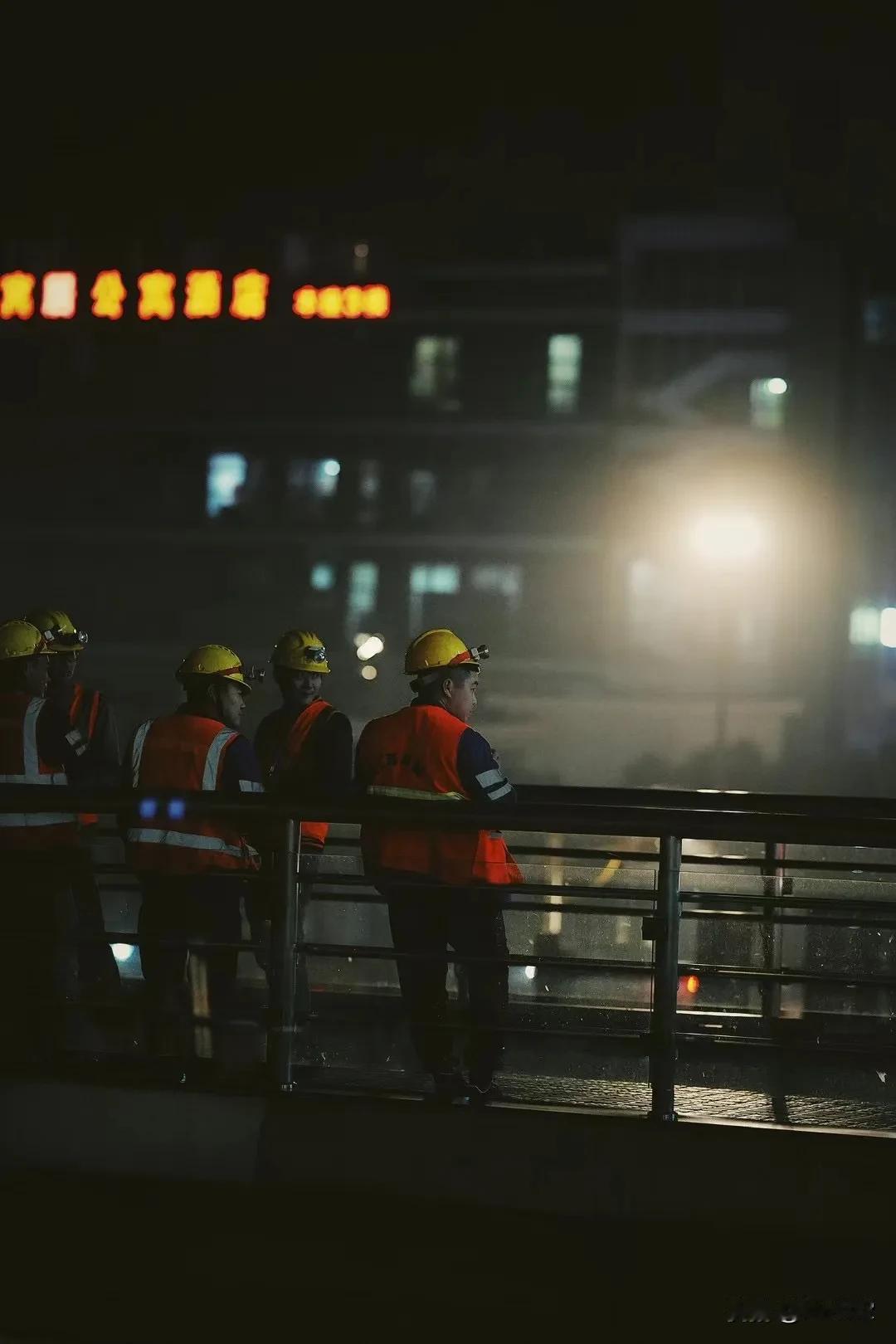 拍人[耶]
不叫街头摄影 摄影扫街日常 街头漫步摄影 捕捉街头瞬间 扫街记录生活