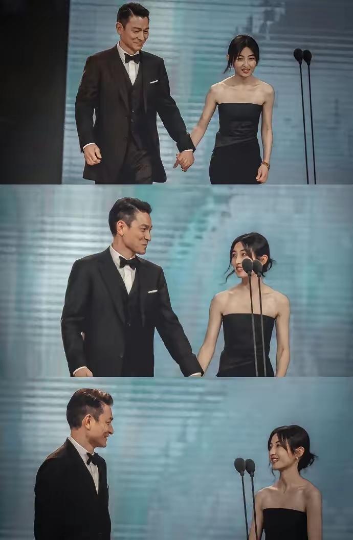 刘德华牵着张子枫的手走出来那一刻。

全场炸了。

万人欢呼，掌声不停。

这是