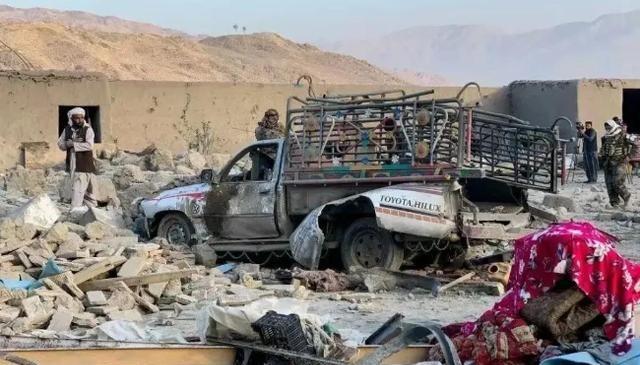 彻底打红眼！一觉醒来，这两大邻国再次大打出手，深夜两国边境疯狂交火，伤亡数字触目