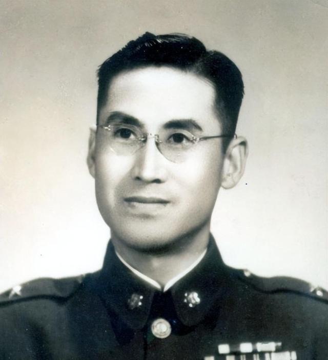 1994年2月，韩练成中将之子在澳门出差期间，特意拜访了父亲的老友吕文贞。闲谈间