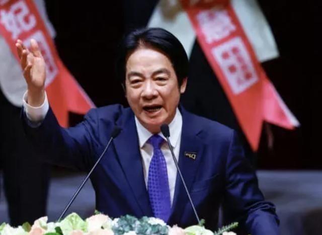 8月17日，赖清德在听取“年度总预算”简报后宣布：明年要给台湾每个人普发现金，一