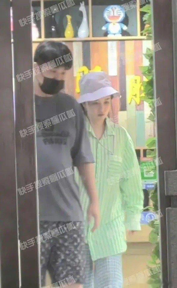 #阚清子跟未婚夫约会逛街#阚清子跟未婚夫约会逛街，纪凌尘买不起的上海房子，终于有