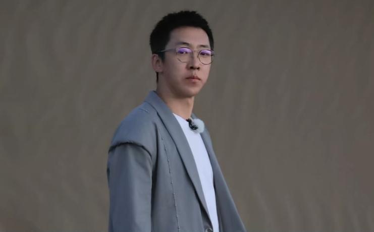 留几手终于为“嘴炮”付出代价

张雪峰离世，留几手发文抖机灵，被网友提醒死者为大