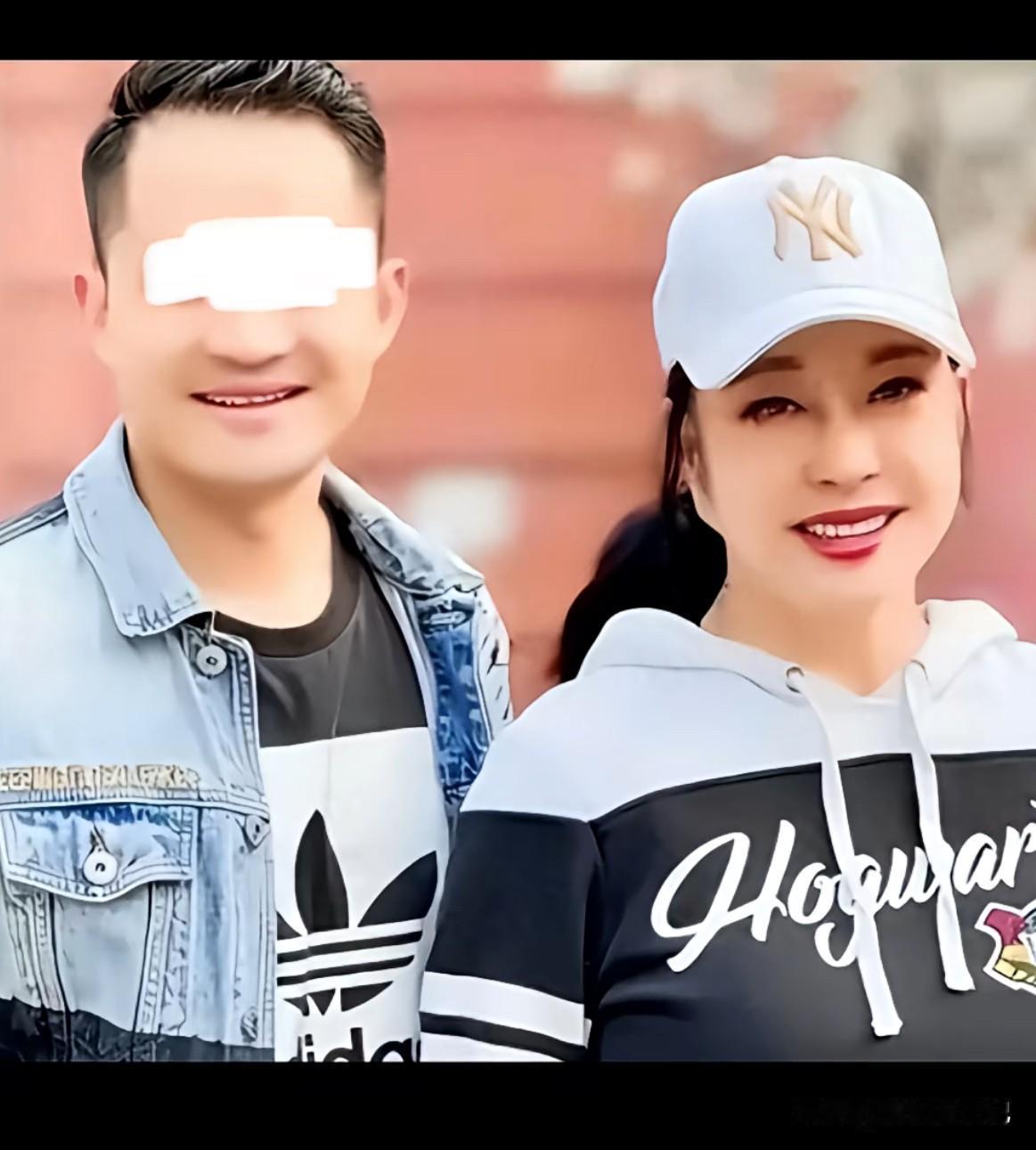 刘晓庆小38岁前男友追债到北京，一共是504万。而且最后通牒，如果不解决，就公布