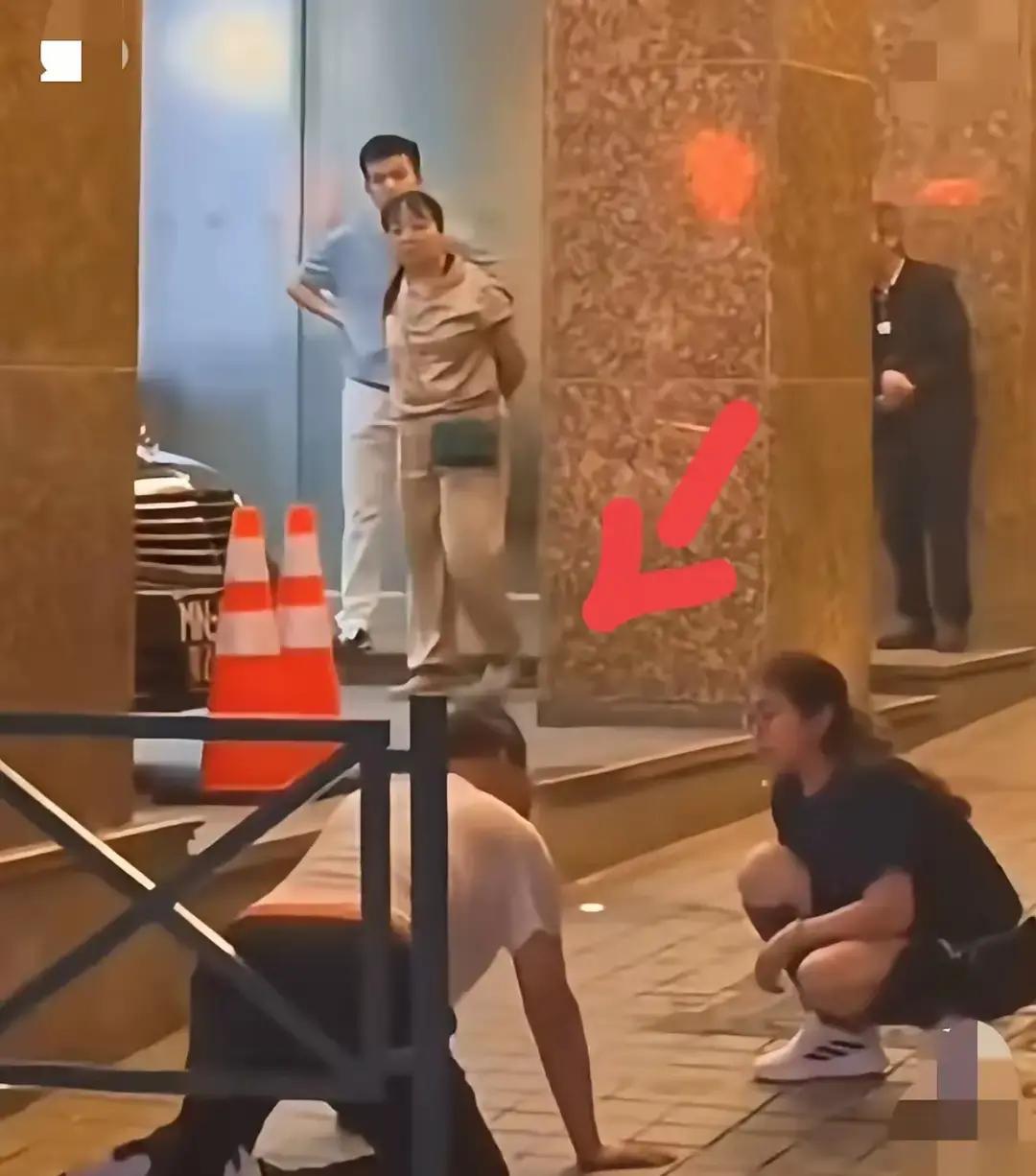 澳门赌场最近发生了让人头皮发麻的事！一名41岁的内地男子把自己的钱都输光后，竟然