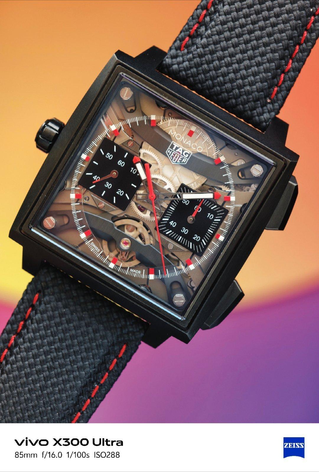 用手机拍了今年的豪雅新表，炸裂。用柔性组件机构，代替传统的导柱轮系统，完全重构计