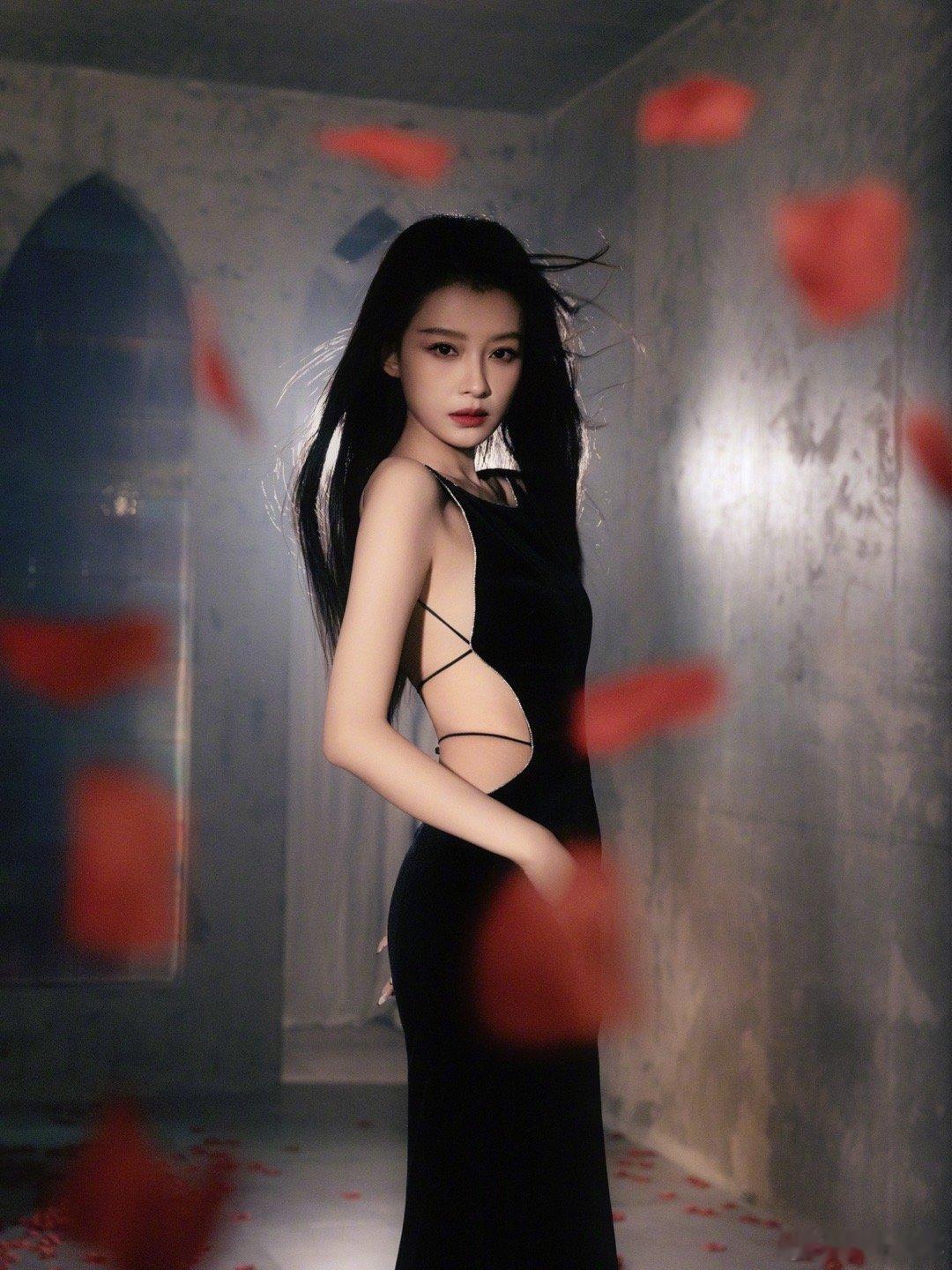 曾沛慈孙怡 在谁的怀中会有感觉曾沛慈这温柔劲儿，谁看了不迷糊 