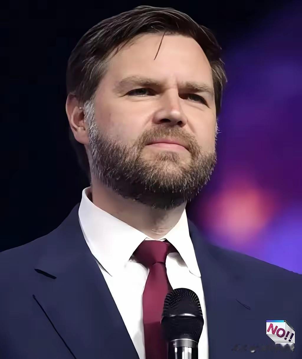 美国副总统万斯怒斥泽连斯基无耻，这事儿还挺有看头。泽连斯基上台后把乌克兰搅得一团