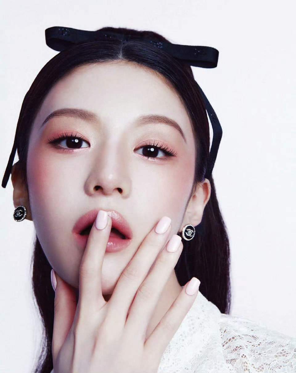 高允真 韩版《Marie Claire》September 2025 ​​​