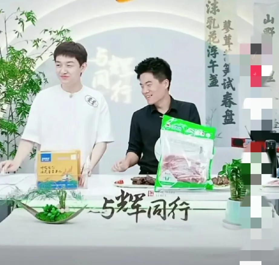 怼的好！昨晚，董董在介绍产品时，有网友在评论区说“鹏鹏根本不如你！”可是，董董一