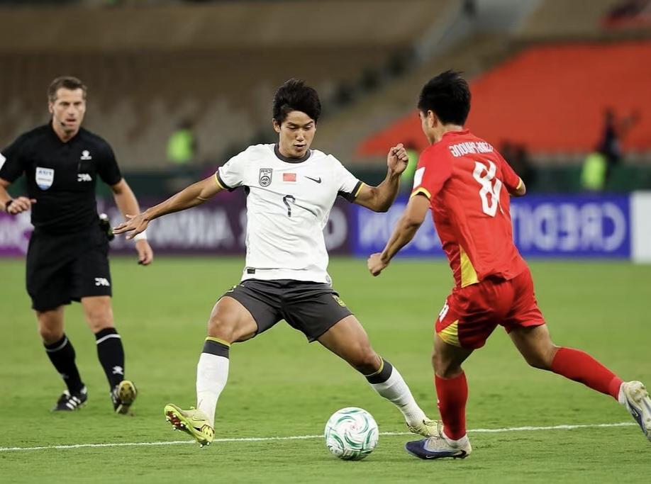 U23国足在本次赛事中的惊艳表现，着实给广大中国球迷带来了久违的振奋与惊喜！在竞