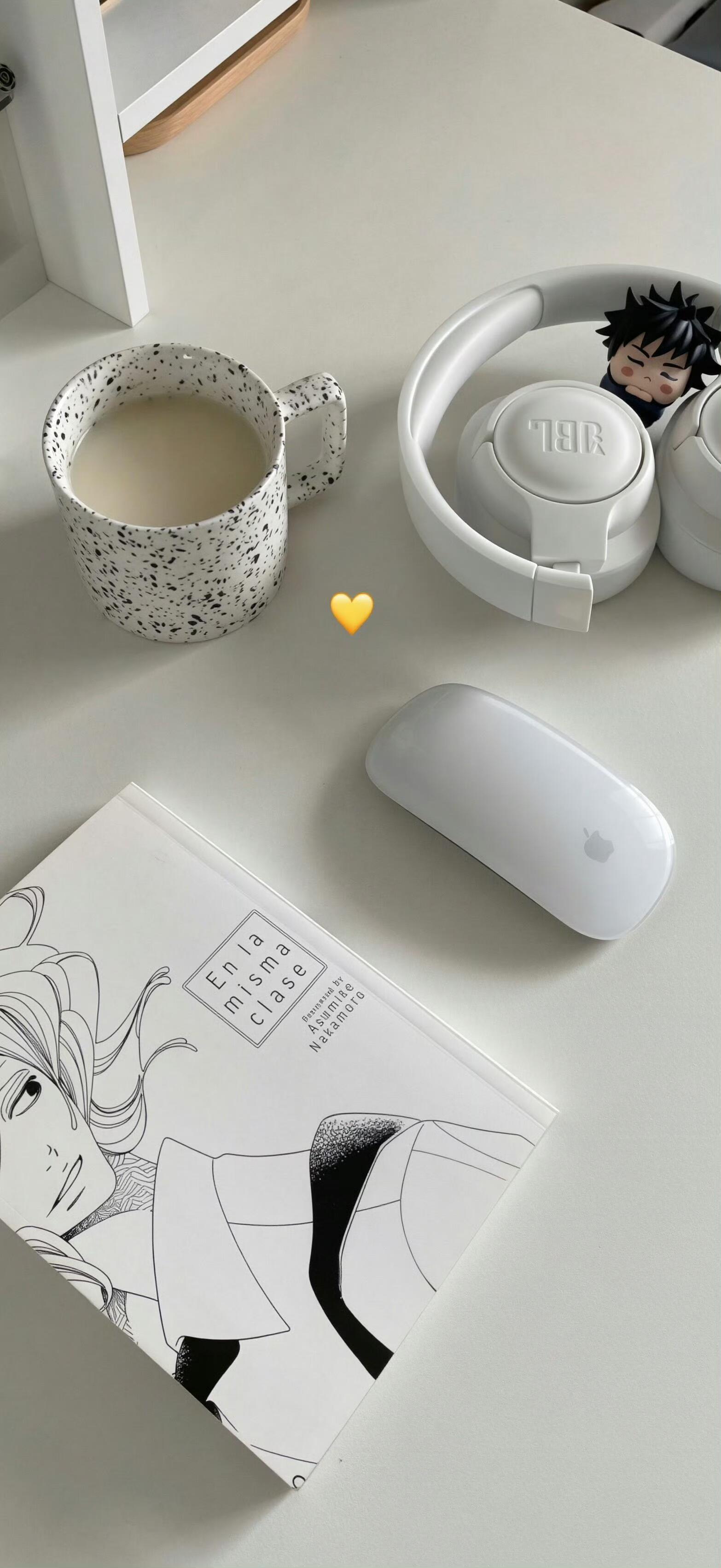 ins风壁纸/壁纸分享总是深情被辜负，偏偏套路得人心。 