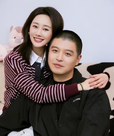 马頔喝醉后把李纯删了 马頔酒后想老婆李纯，就拨打视频电话，误触建起三人语音群聊，