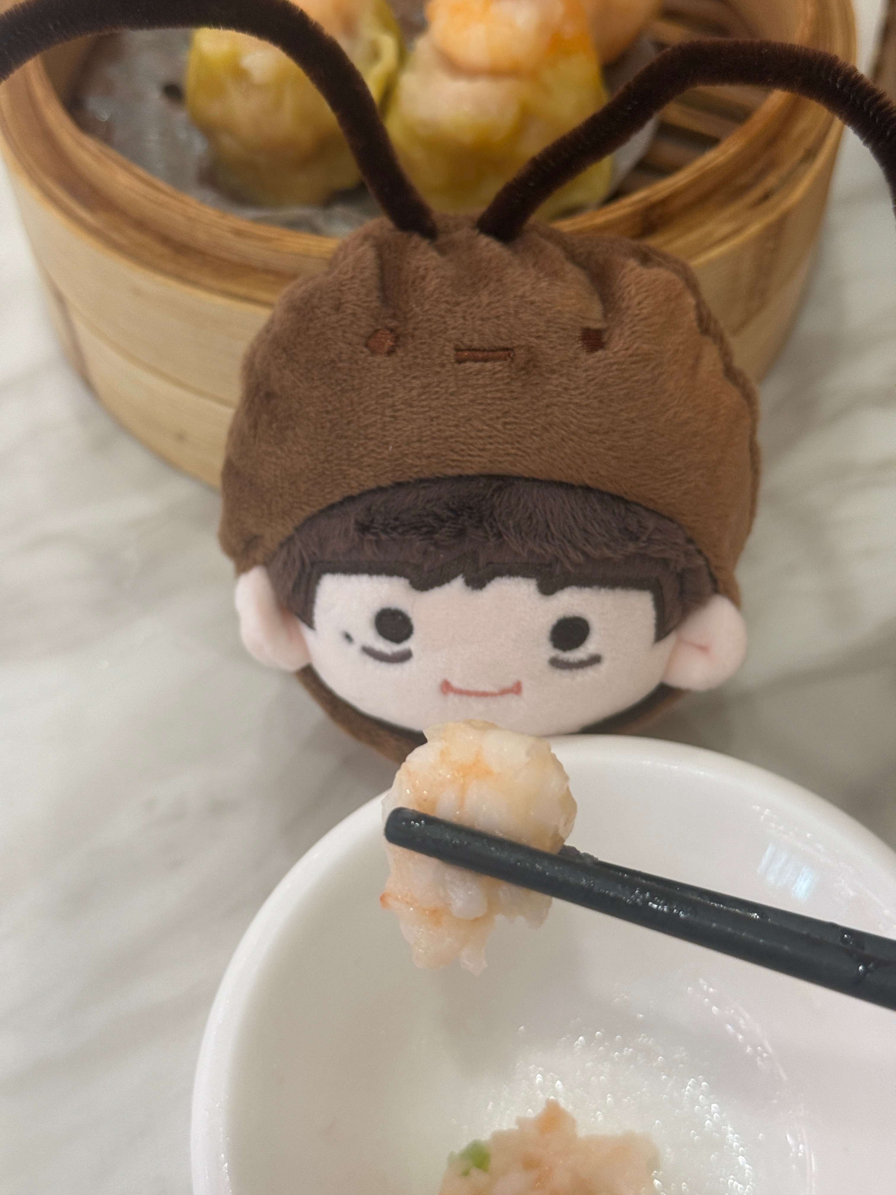 一横早起吃早茶中 