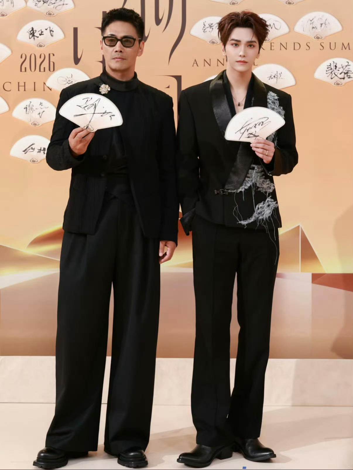 邵兵退赛网传58岁演员邵兵在《披荆斩棘2026》初舞台直播前夕突然退出录制，本人