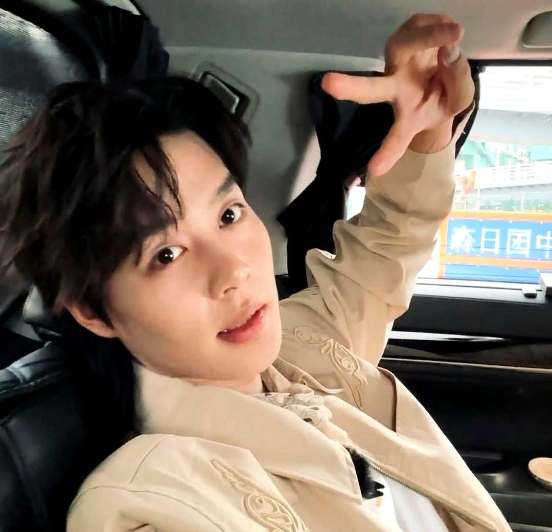 你会发现，演戏这件事变得越来越“难”。

柯淳，是个短剧的流量明星，却在转长剧时