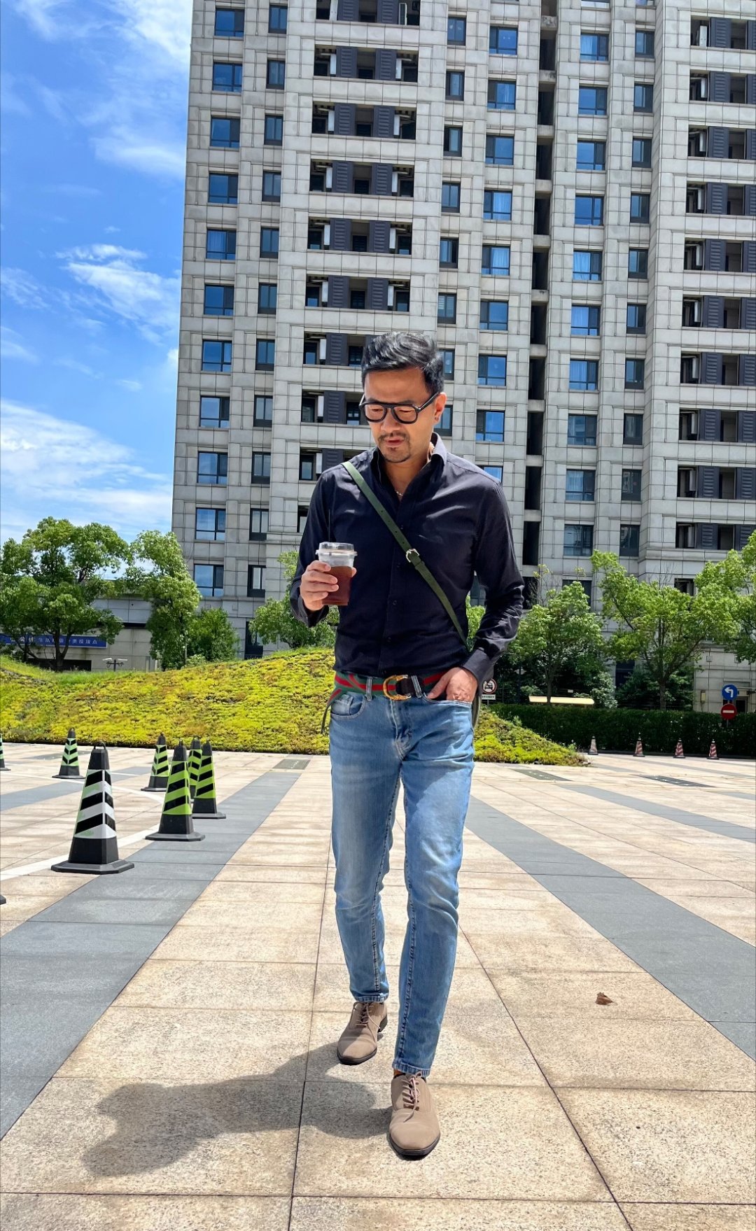 原来上海的爸爸才是OOTD的神看多了只会随便套衣服的中年穿搭，再看这边爸爸们瞬间