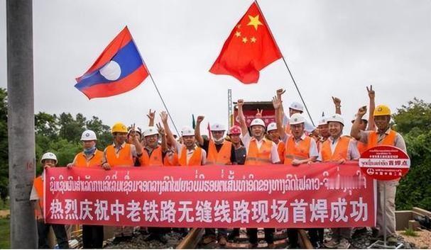 老挝其实挺敞亮，为了修这条中老铁路把国库掏空了，中国一看主动来投奔的，那不能亏待