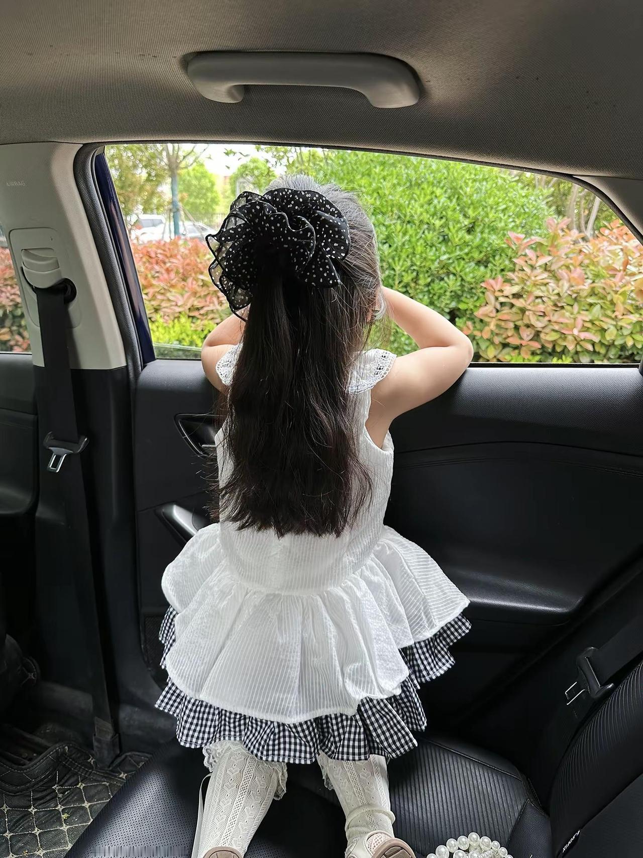 有时候我觉得这个世界糟糕透了你的陪伴就像救命的解药灰暗的心竟然开始变鲜活女宝裙子