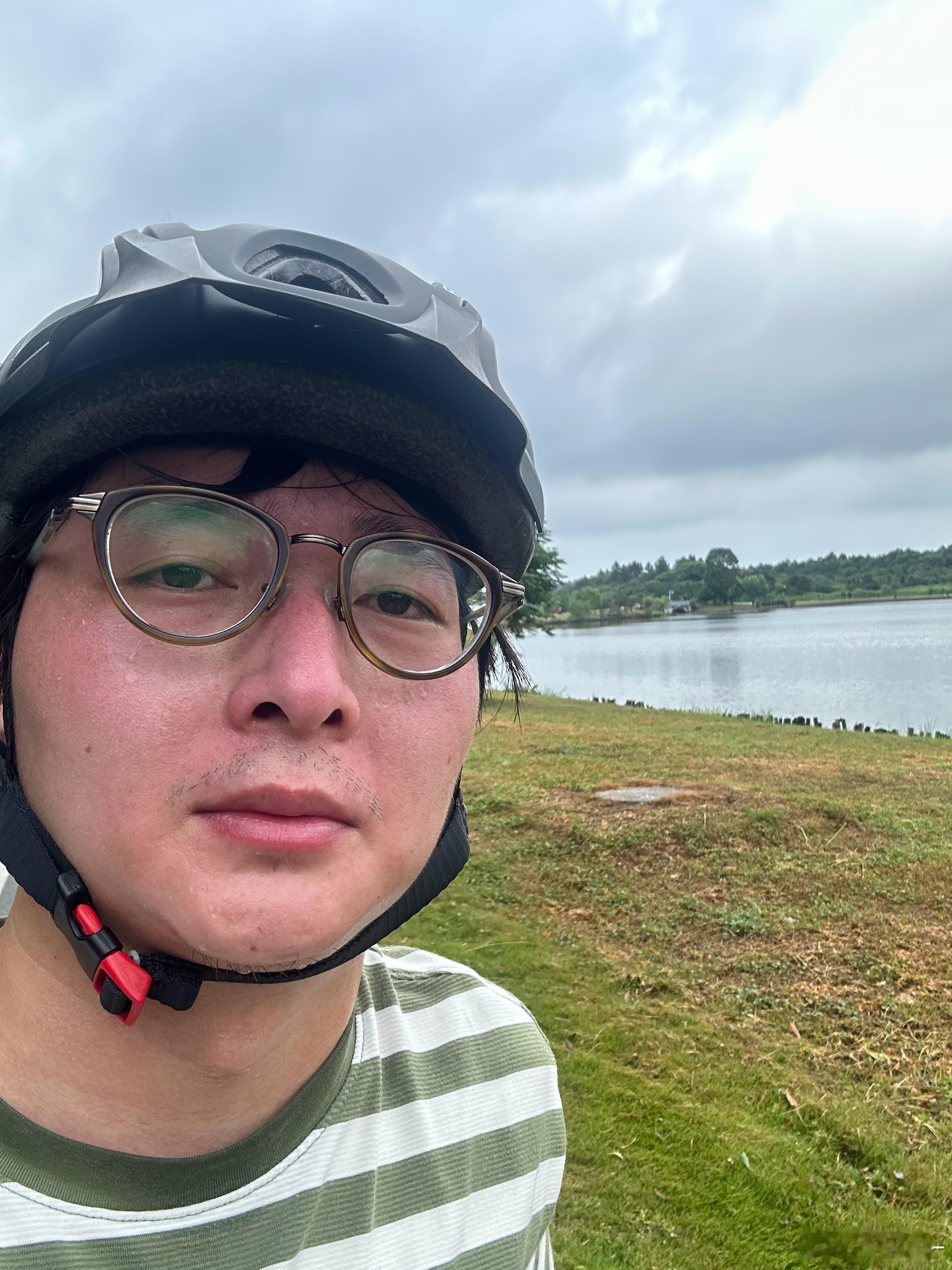 这条微博 里面说了一个观点：租电不用买车损险。难道不是吗？底盘没有下挂电池的磕碰