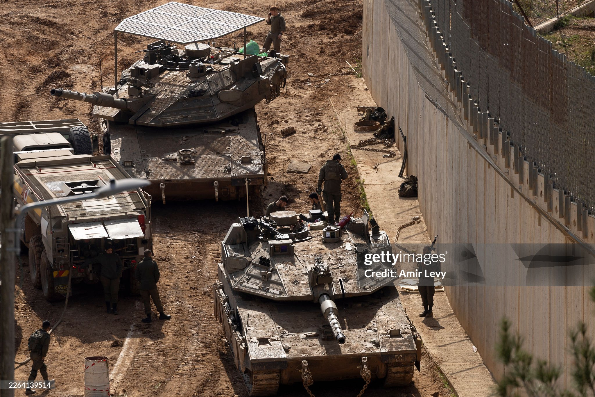 3月4日：以色列国防军向以色列北部靠近黎巴嫩边境的地区部署了“梅卡瓦mk4”坦克