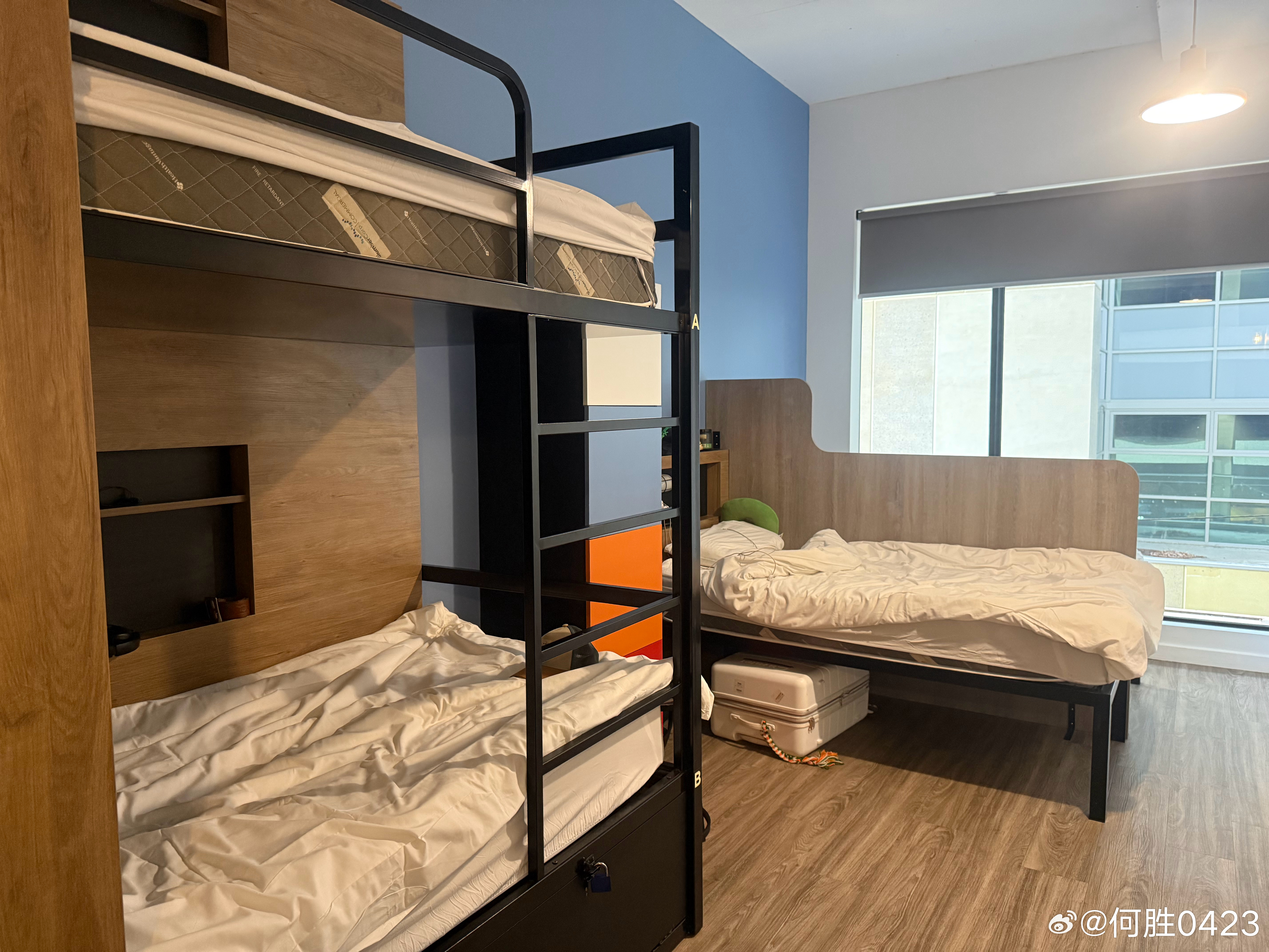 说好的8人男女混住呢？一进门3个彪形大汉，骗子，太失望了，我敲 澳大利亚·珀斯