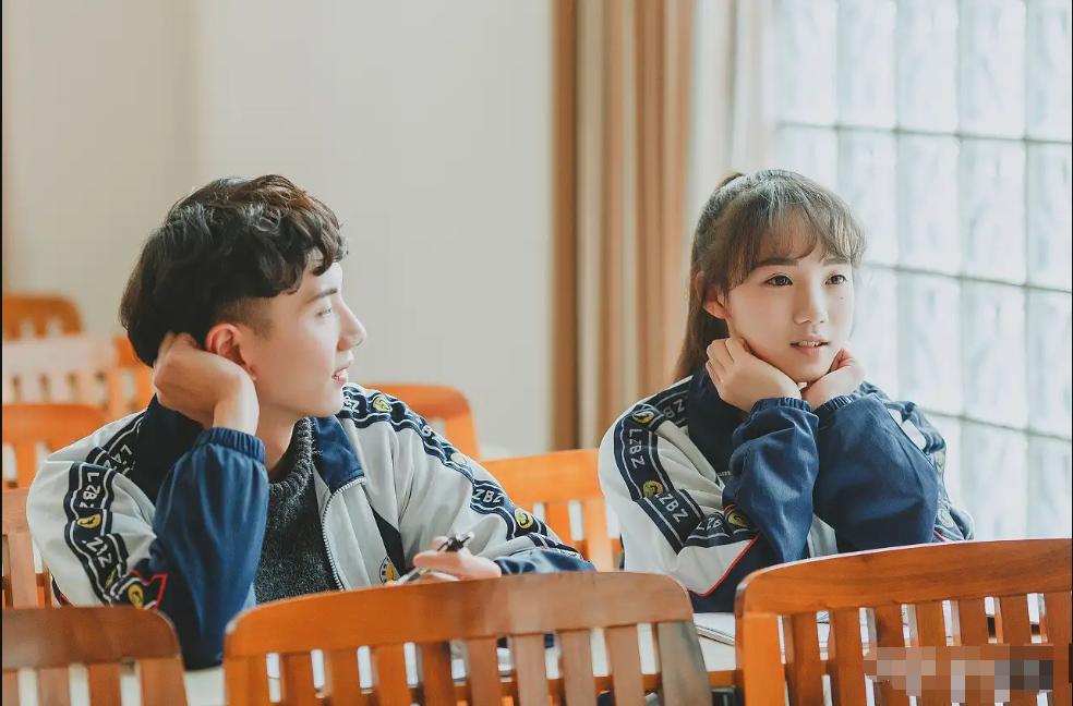 准新娘嫌百万礼金太少，一句“谁家不掏空家底”惹众怒，网友回怼太扎心！

这婚还没