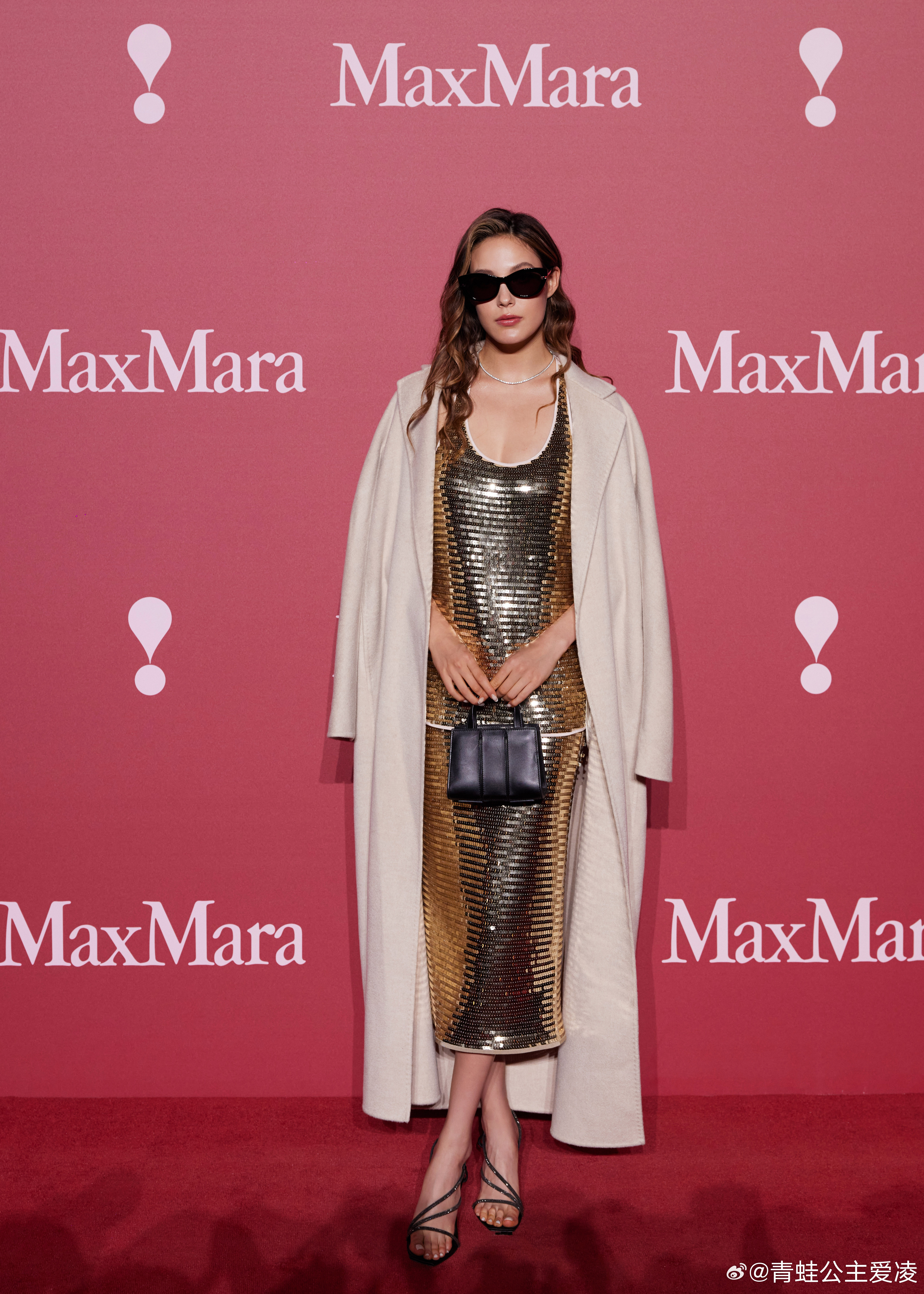 祝贺MaxMara75周年在珍藏档案展看到2027早春系列，用历史的视野看全新的