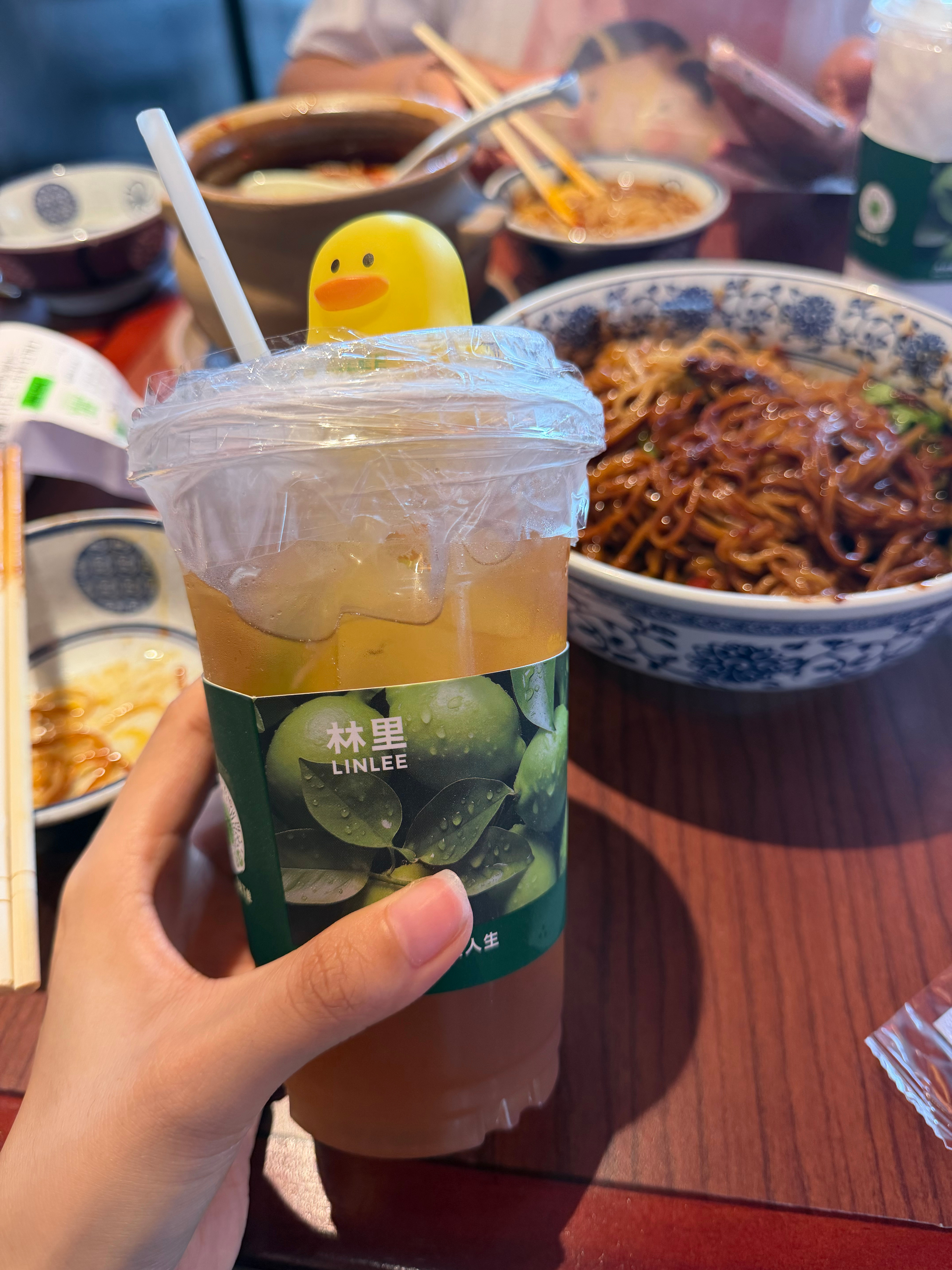 也是很爱吃面了 