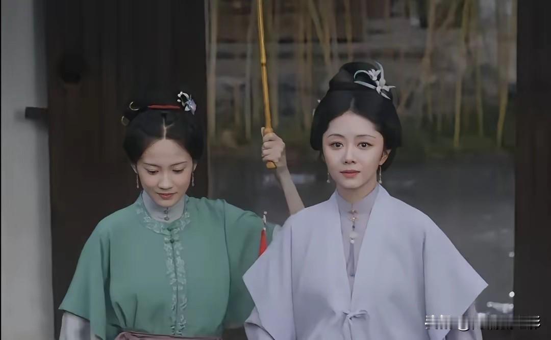 《兰香如故》一众丫鬟的结局让人唏嘘，大多没能善终。唯有宝盖一路熬到最后，留在许兰